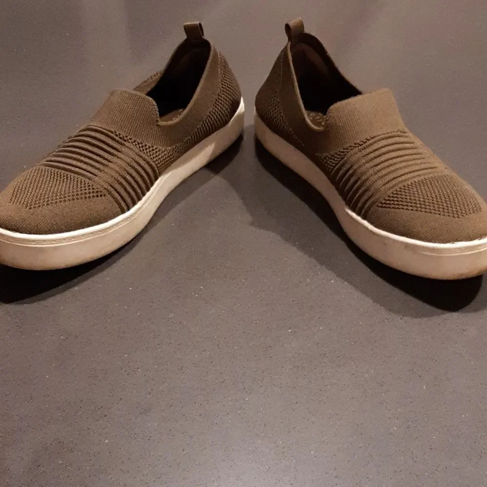 New Directions Olive Green Cloth Shoes
